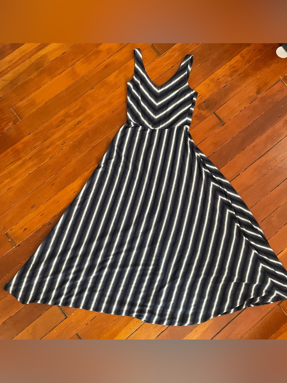 Puella Cocktail Striped V-Neck Sleeveless Midi Dress in Blue and White